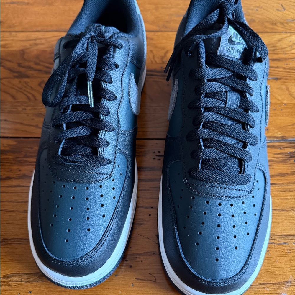 Nike Air Force 1 07 LV8 black/grey